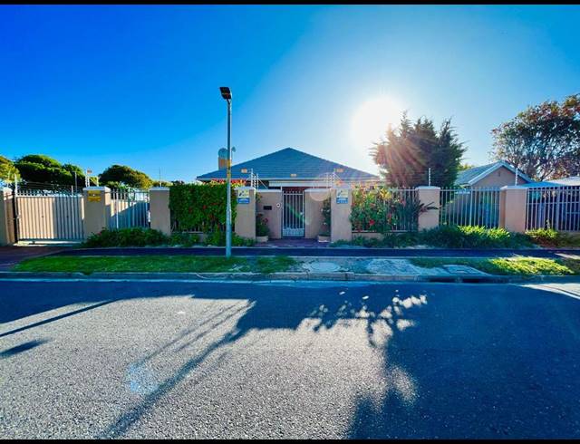 4 BEDROOM HOUSE RENTED IN THORNTON